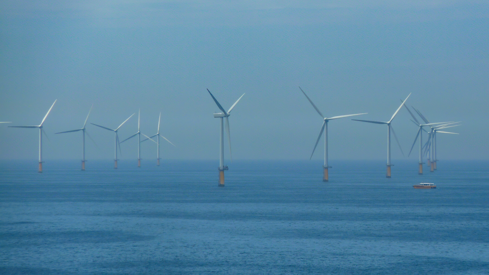 Offshore windmills in the North Sea. (Photo: Colourbox)